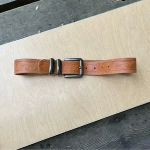 Banana Republic | Accessories | Banana Republic Tooled  display picture 2